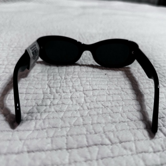 AIRE Black Rectangular Sunglasses - Picture 2 of 7